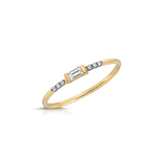 Diamond Ring in 9ct Gold